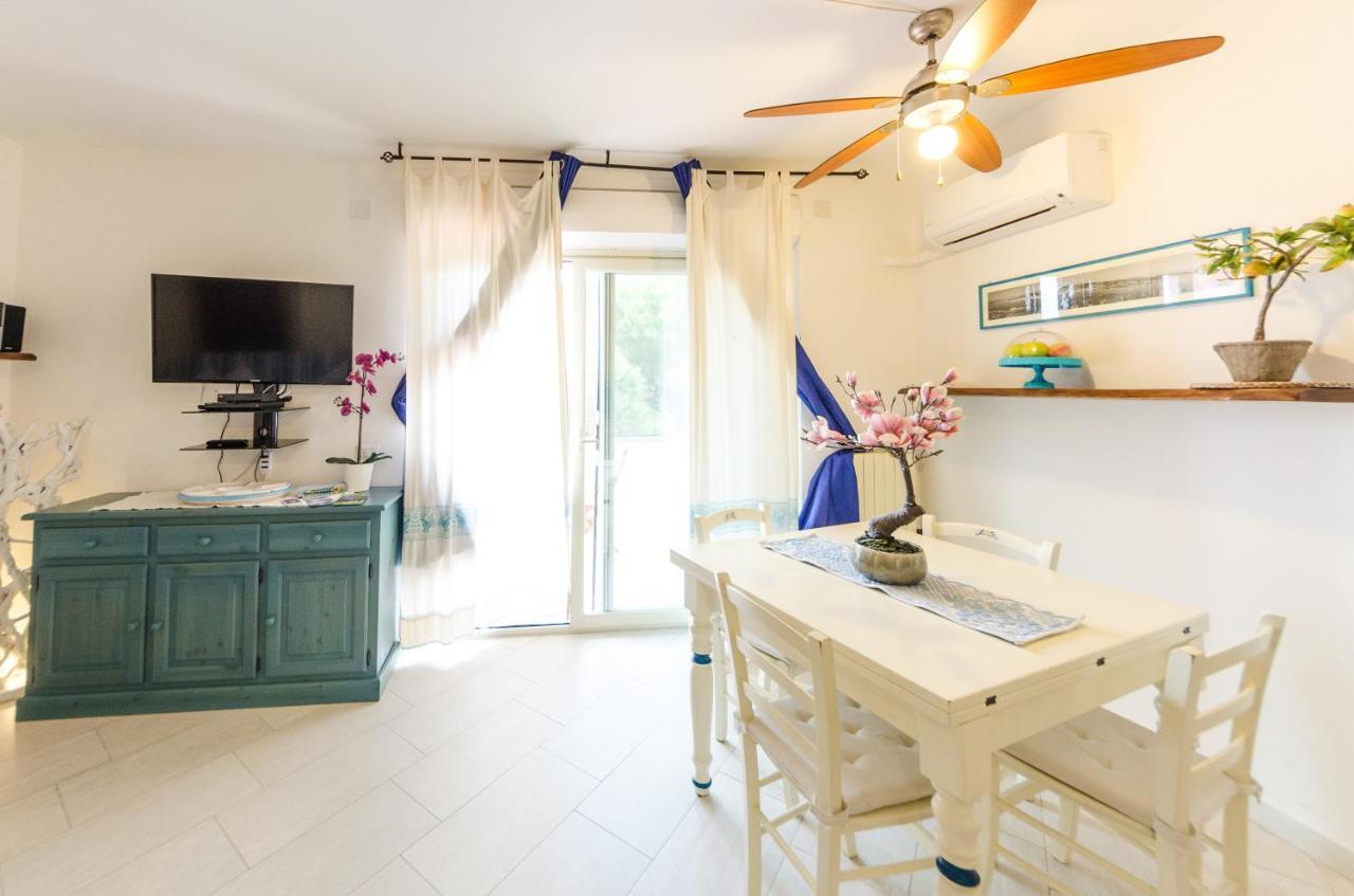 Sardinia-Holiday La Casa Delle Pavoncelle Ла-Маддалена Экстерьер фото